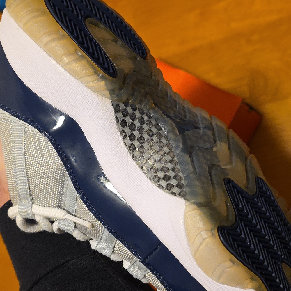 Jordan 11 Geotgetown low 2015 - Picture 6 of 8